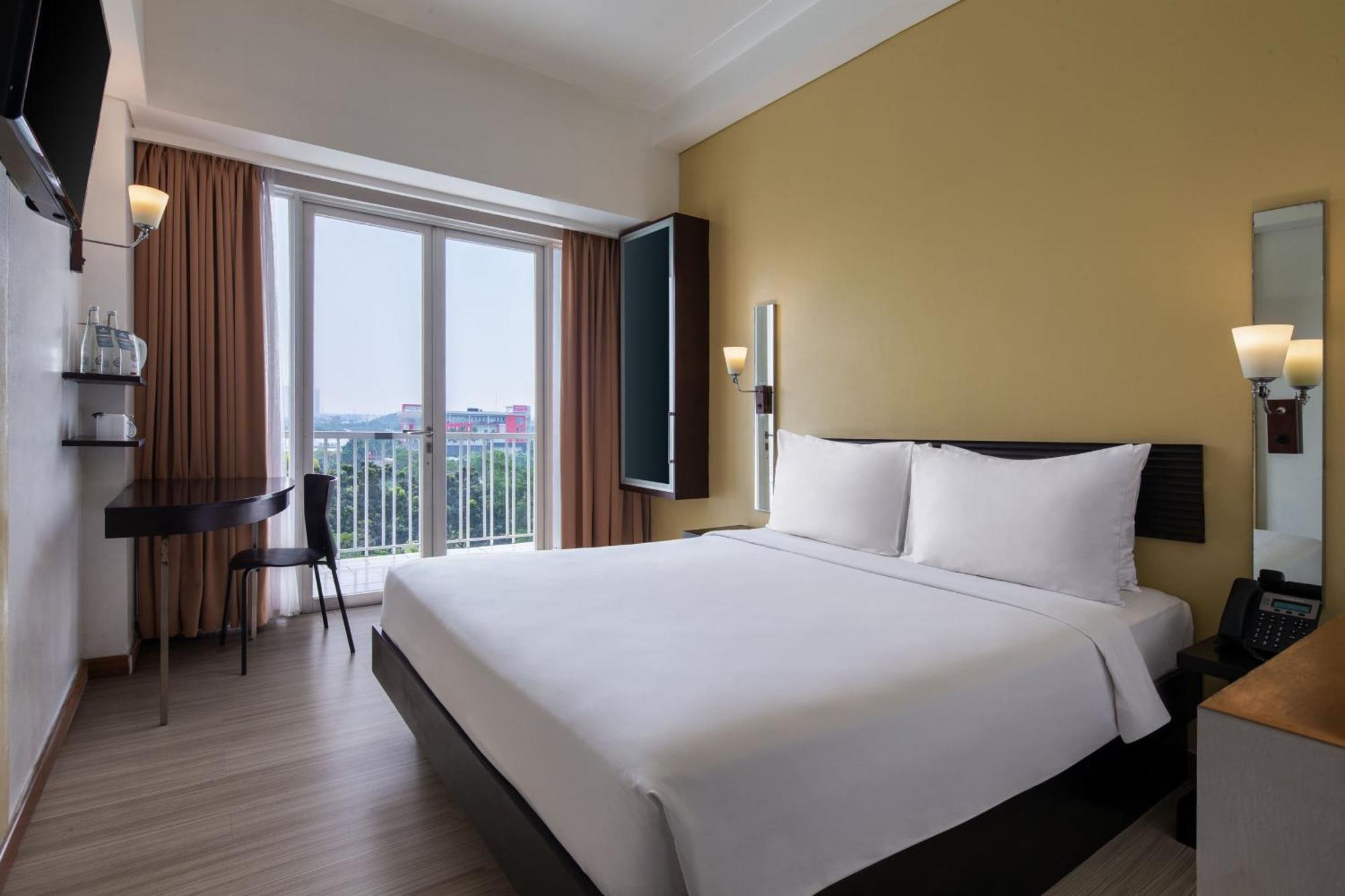 Hotel Santika Bsd City-Serpong Buitenkant foto